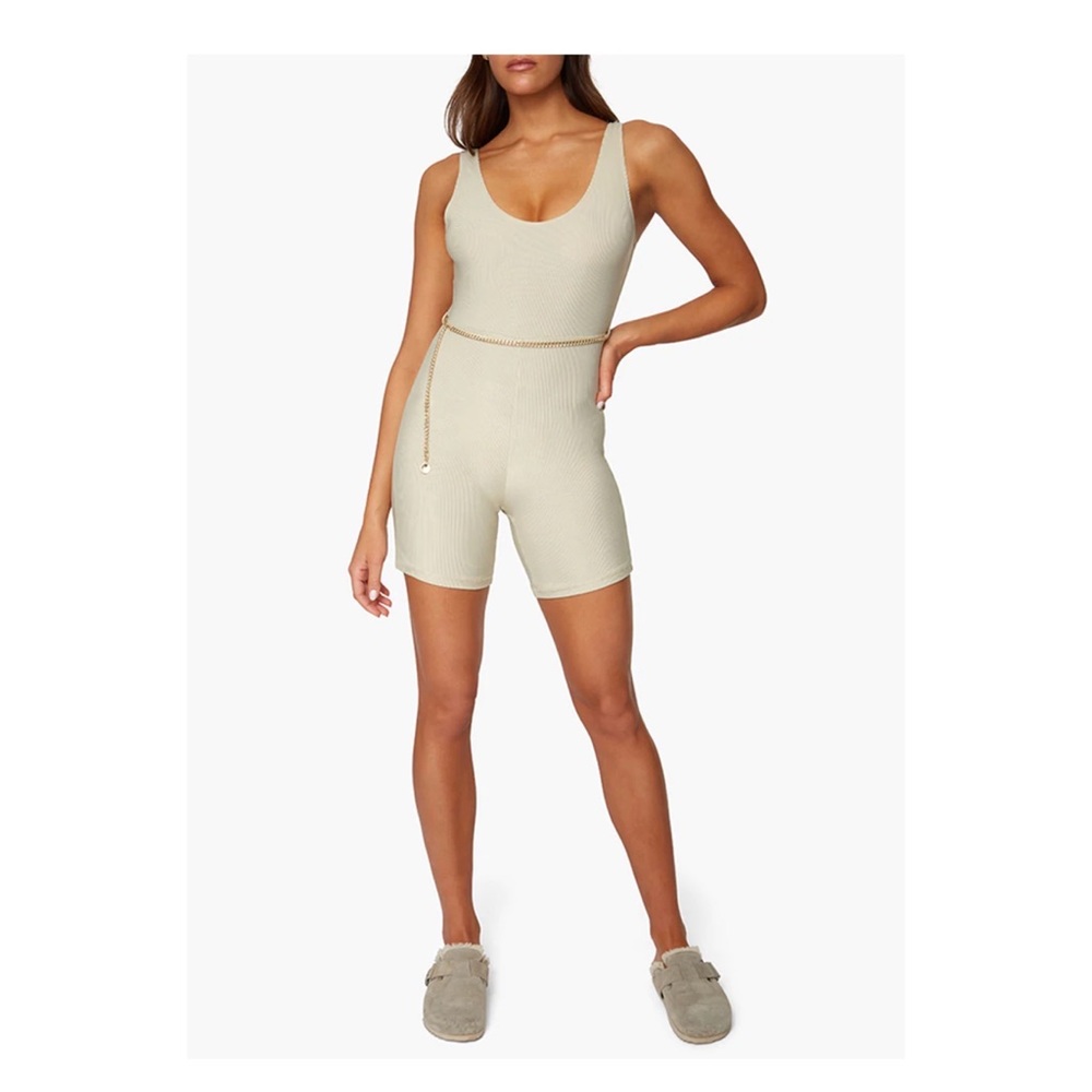 New! WeWoreWhat Scoop Rib Chain Bodysuit in Khaki - Picture 3 of 14